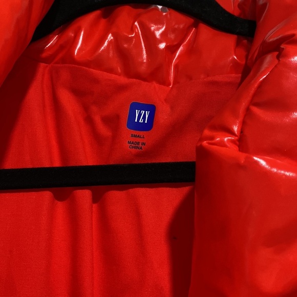 Yeezy x GAP red round jacket - Picture 2 of 2